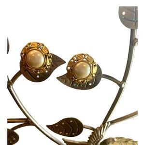 Monet Vintage 1980s Signed Faux Pearl Clip On Earrings